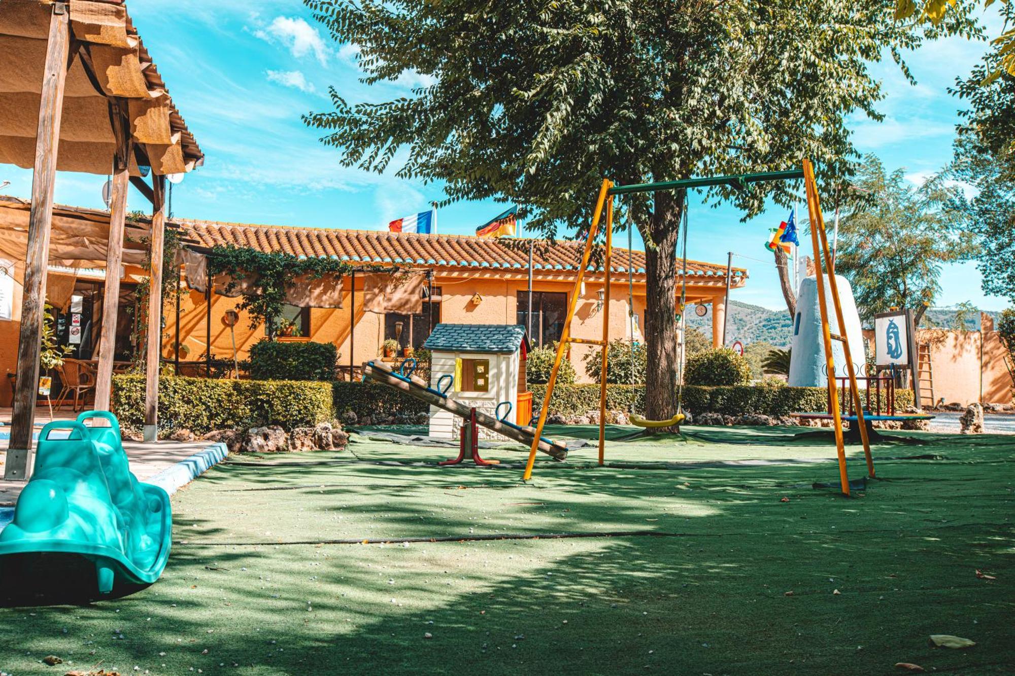 Camping & Bungalows Suspiro Del Moro Otura Zewnętrze zdjęcie